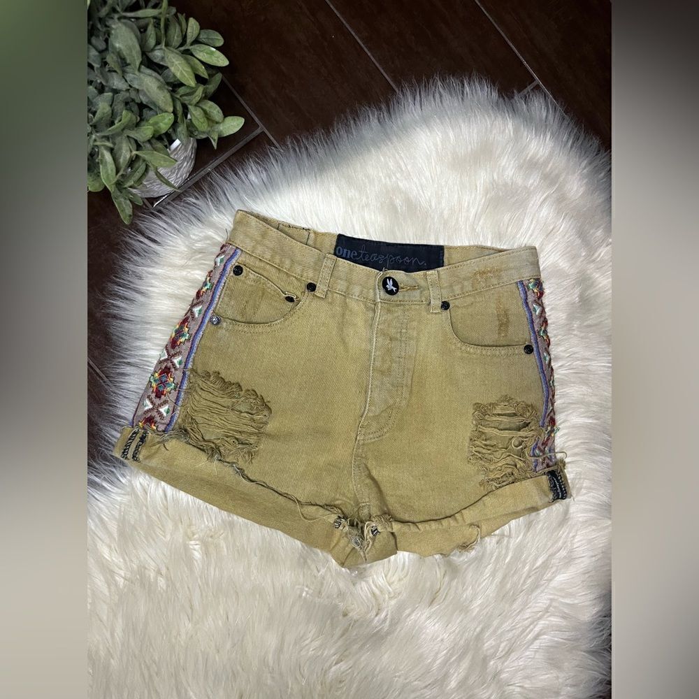 One Teaspoon olive green distressed Aztec striped side denim shorts sz 8/26